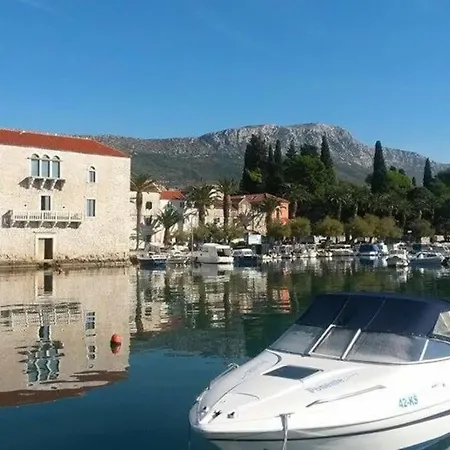 Holiday home Dejt I Gamla Stan Kastela